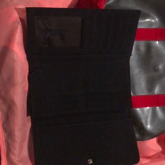 Tommy Hilfiger bag and wallet - Picture 2 of 5